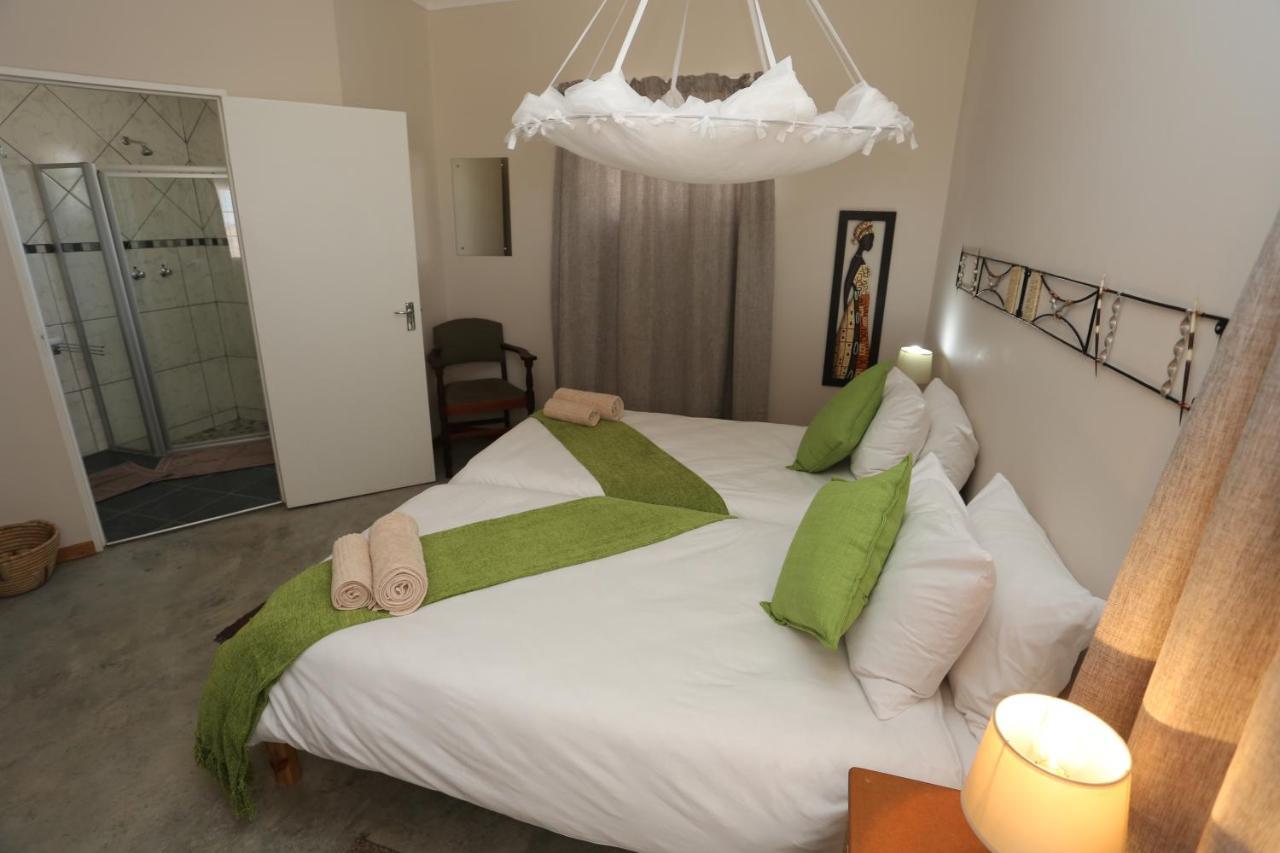 Ferienwohnung Orange House Self Catering Aus Exterior foto
